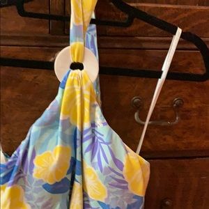 Lilly silk knit halter( built in bra)